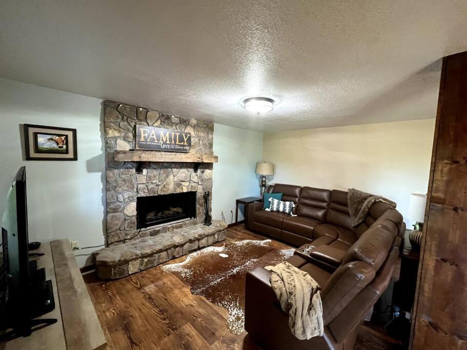 פרנקלין Red Rooster Family Cabin W/Hot Tub+Fire Pit+View מראה חיצוני תמונה